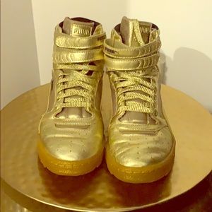 PUMA Women's Sky II HI Metallic Sneaker